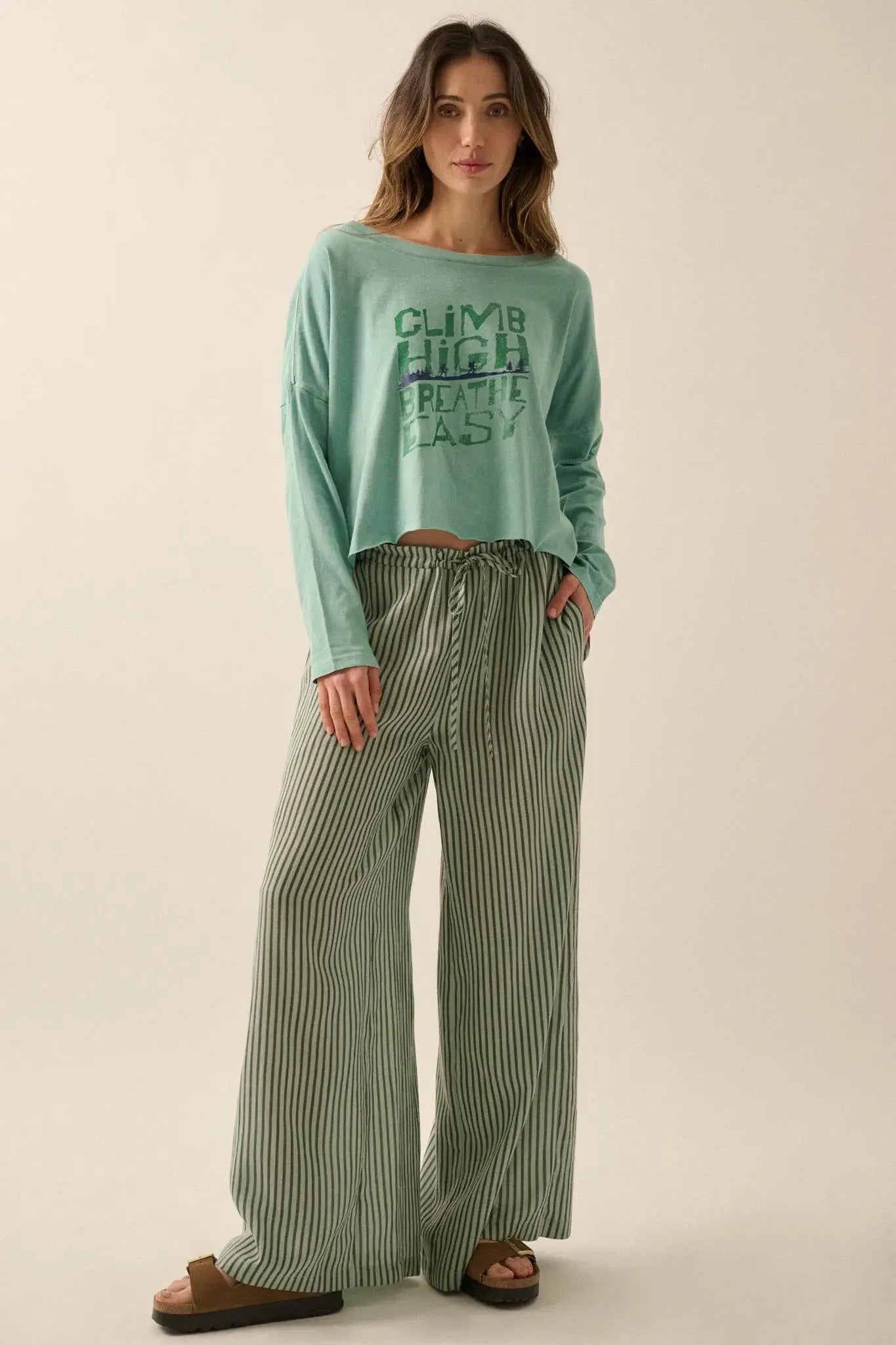 Climb High Cropped Long-Sleeve Graphic Tee