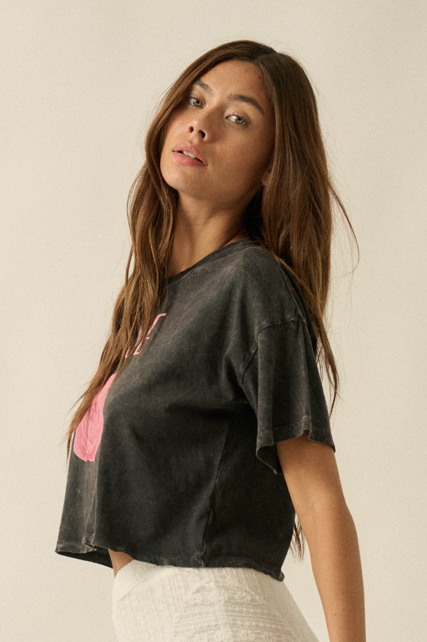 Blooming Rose Vintage-Wash Cropped Graphic Tee