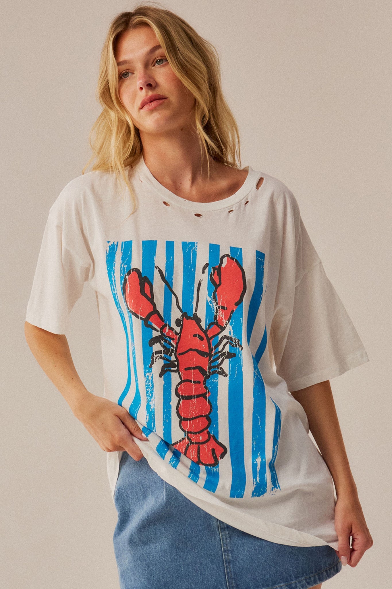 Lobster Lagoon Distressed Oversize Graphic Tee