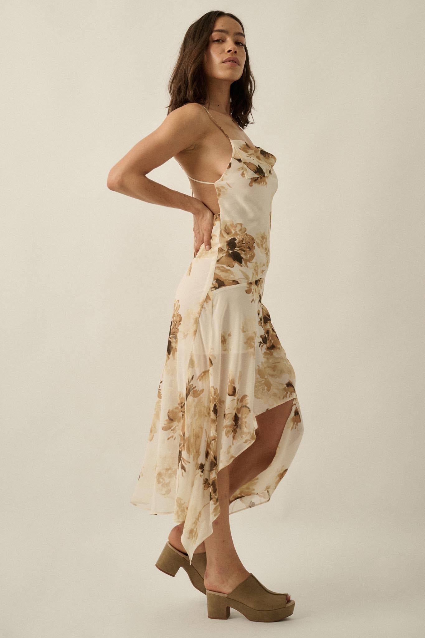 Elegant Beauty Floral Chiffon Open-Back Maxi Dress