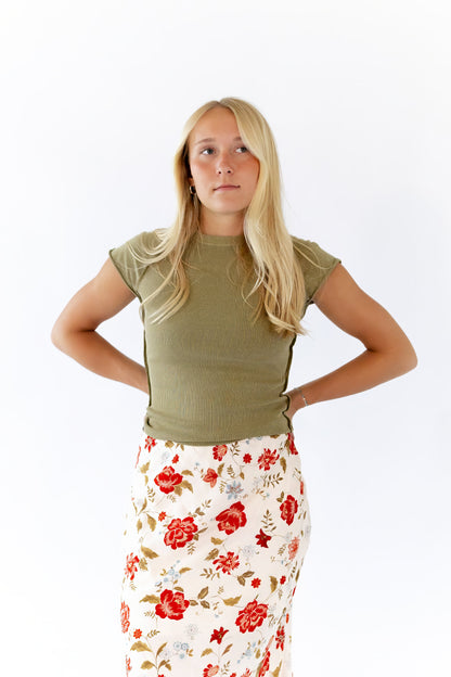 Ava Ribbed Exposed Seam Tee · Olive Green