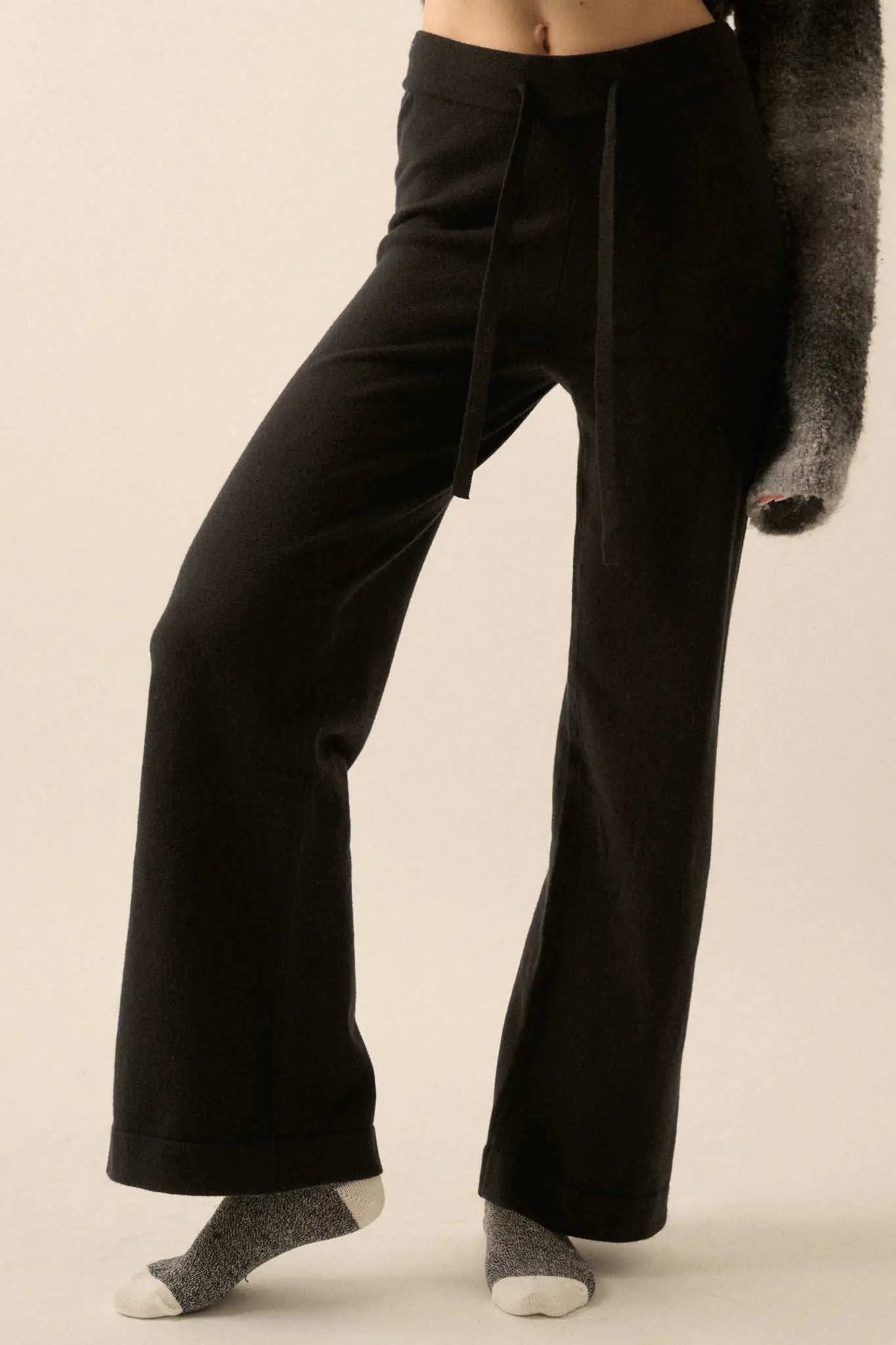 Promise the Label Brushed Knit Split-Hem Pants
